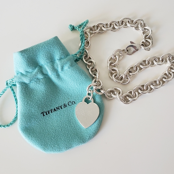 ❗SOLD❗Tiffany & Co. Heart Tag Chain Link Necklace - Picture 3 of 16